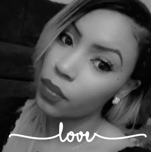 Meet your Posher, Tia